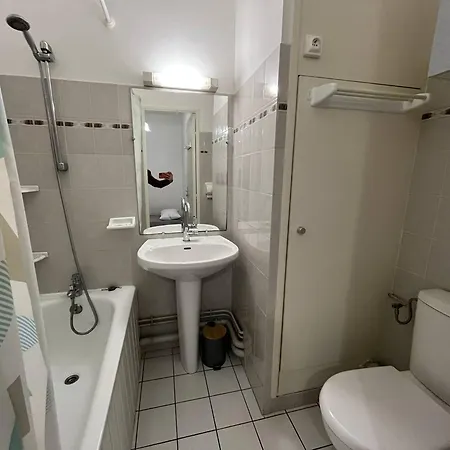 Apartment T2 A St Jean De Monts Avec Balcon Et Parking Prive - Fr-1-324a-67