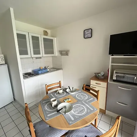 T2 A St Jean De Monts Avec Balcon Et Parking Prive - Fr-1-324a-67 Apartment *
